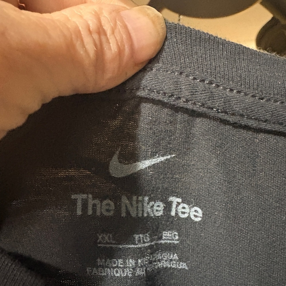 Nike San Francisco 49ers Black T-Shirt with Red Swoosh and White Print - Picture 4 of 4